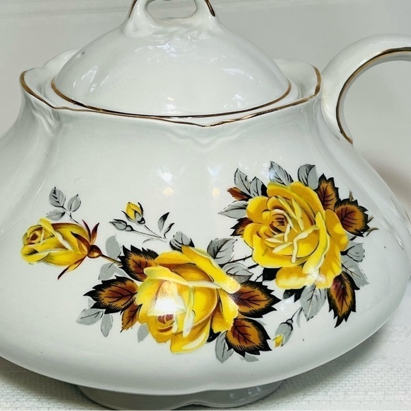 Ironstone Teapot VTG Ellegreave 598A Yellow Roses Scalloped Gold Trim EUC - Picture 2 of 10